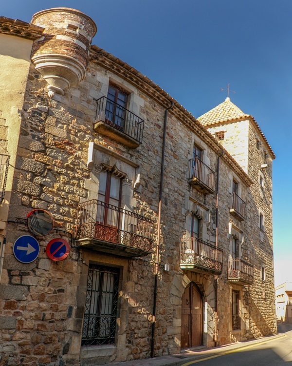 Ajuntament de Cassà Can Frigola i Torre Salvana web