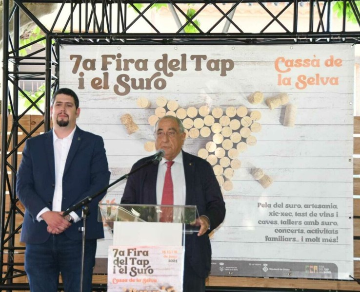 El conseller Joaquim Nadal inaugura la setena edició de la Fira del Tap i el Suro