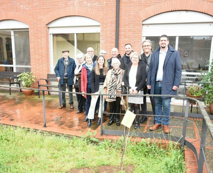 Plantada de l’arbre de la Pau a la Residència Geriàtrica Sant Josep de Cassà
